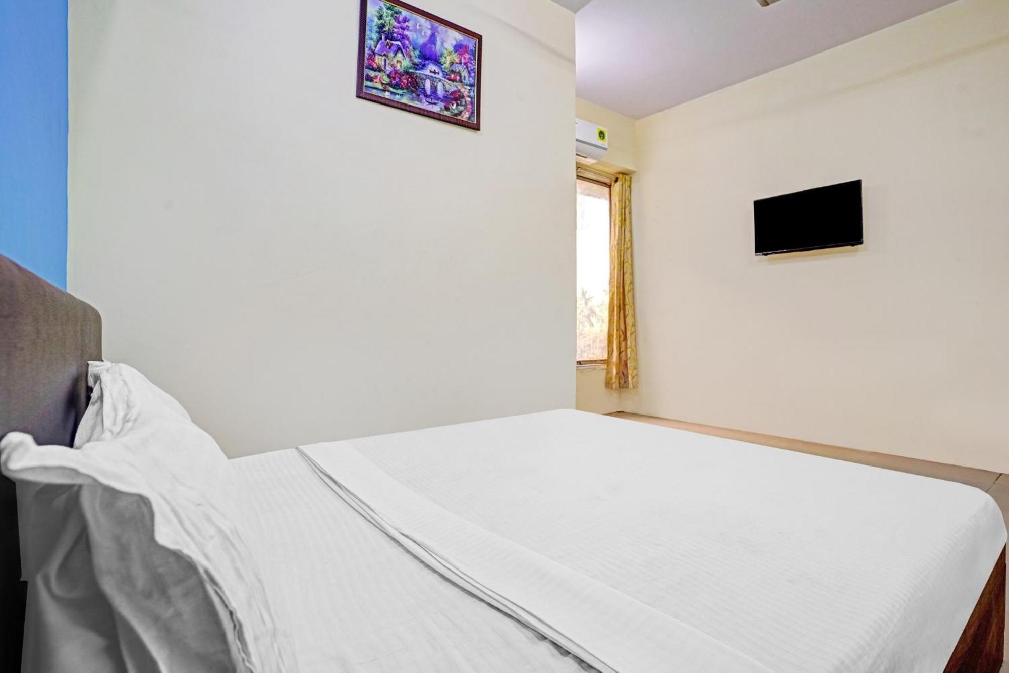 Hotel O Nova Rooms Surat Eksteriør bilde